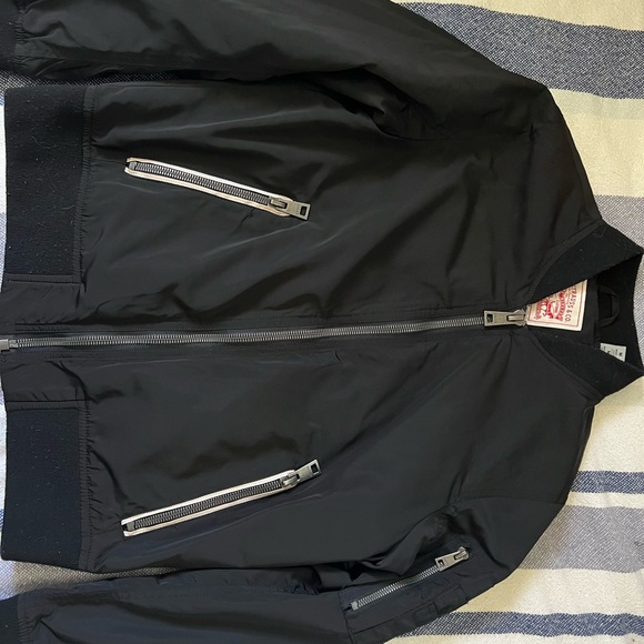 Levi's Black Bomber Jacket size M women’s - Picture 1 of 4